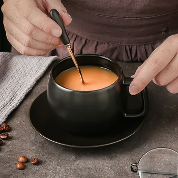 Amerikāņu pure black keramikas kafijas tasi karstā pārdošanas matēta tase un apakštase set vienkārša retro Britu pēcpusdienas tējas tase un apakštase komplekts